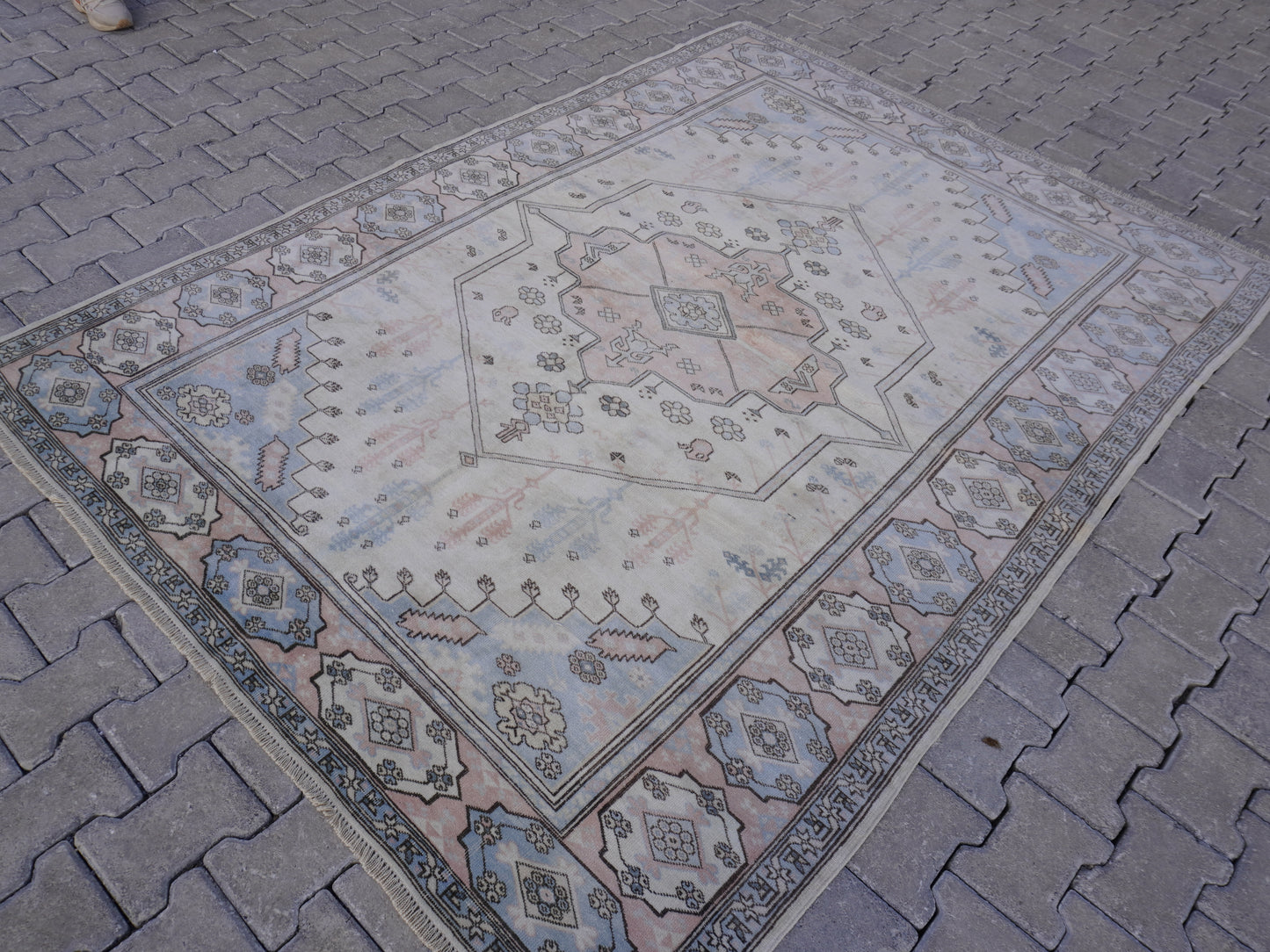 Turkish Wool Vintage Rug 6x8 ft - sku417
