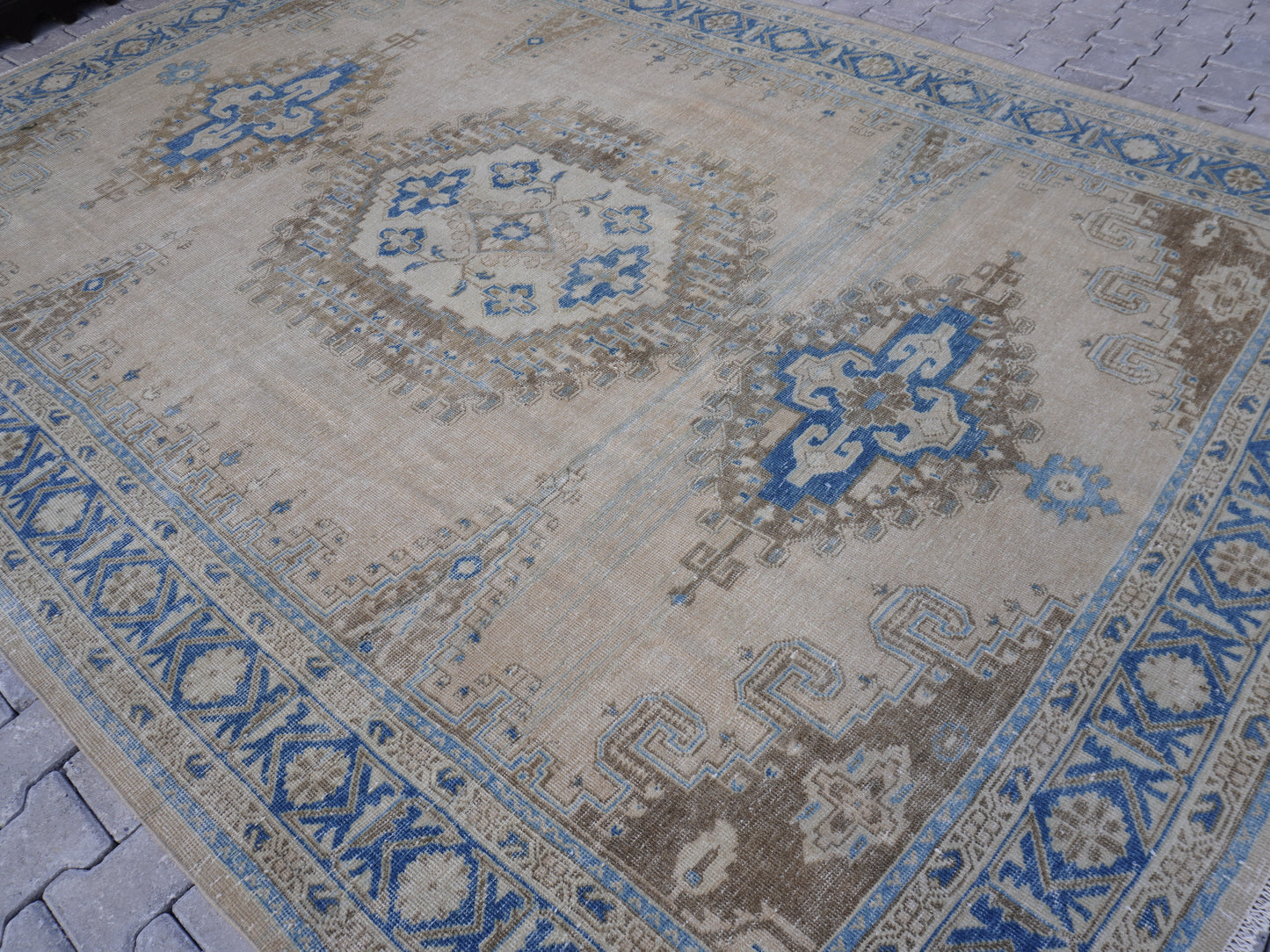 Vintage Oversized Rug 8x12 ft - sku1723