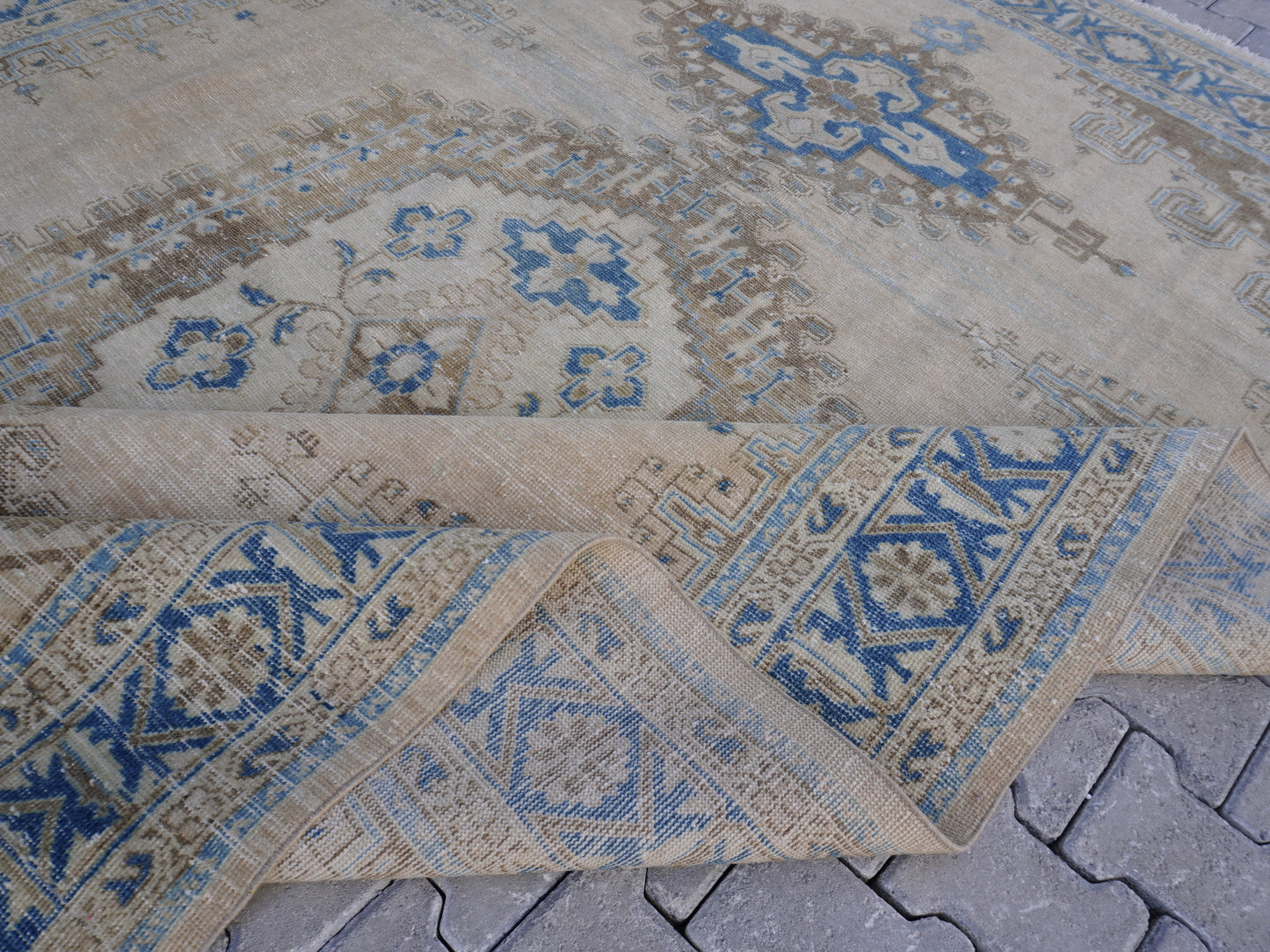 Vintage Oversized Rug 8x12 ft - sku1723