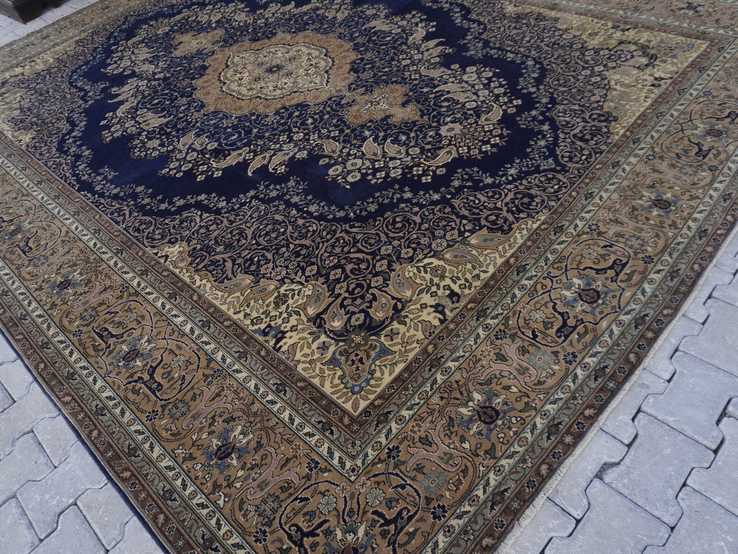 Kirman Vintage Oversized Rug 10x13 ft - sku1722