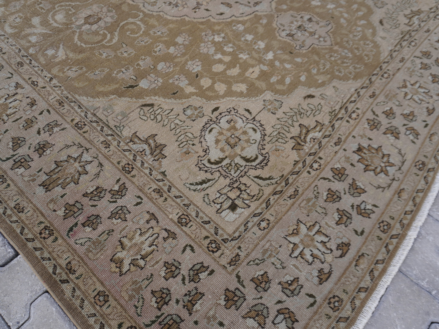 Wool Vintage Oversized Rug 8x9 ft - sku1717