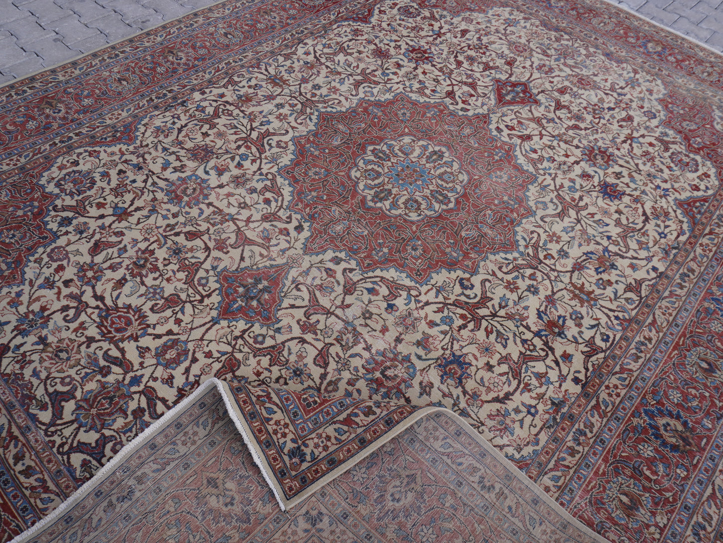 Vintage Oversized Rug 9x12 ft - sku1715