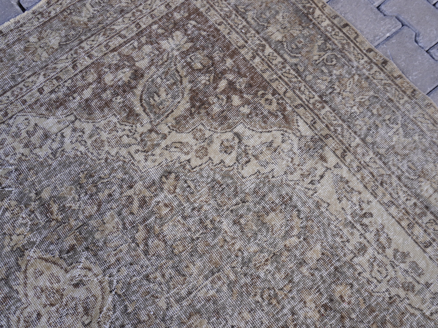Vintage Turkish Rug 7x10 ft - skuf300