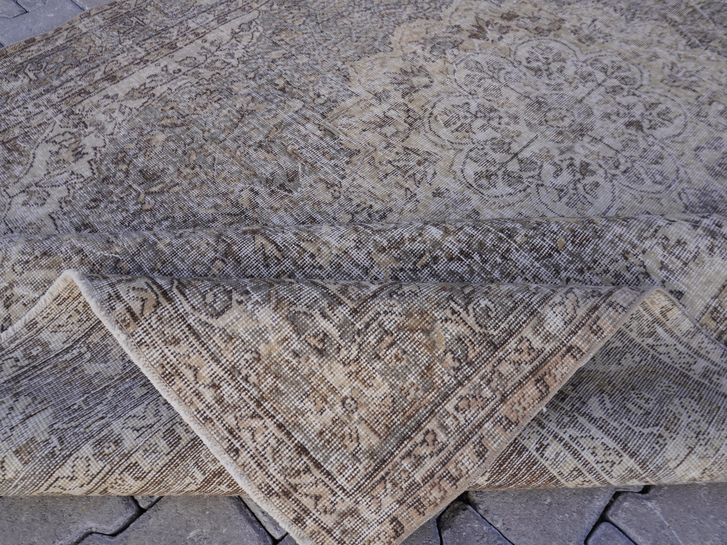 Vintage Turkish Rug 7x10 ft - skuf300