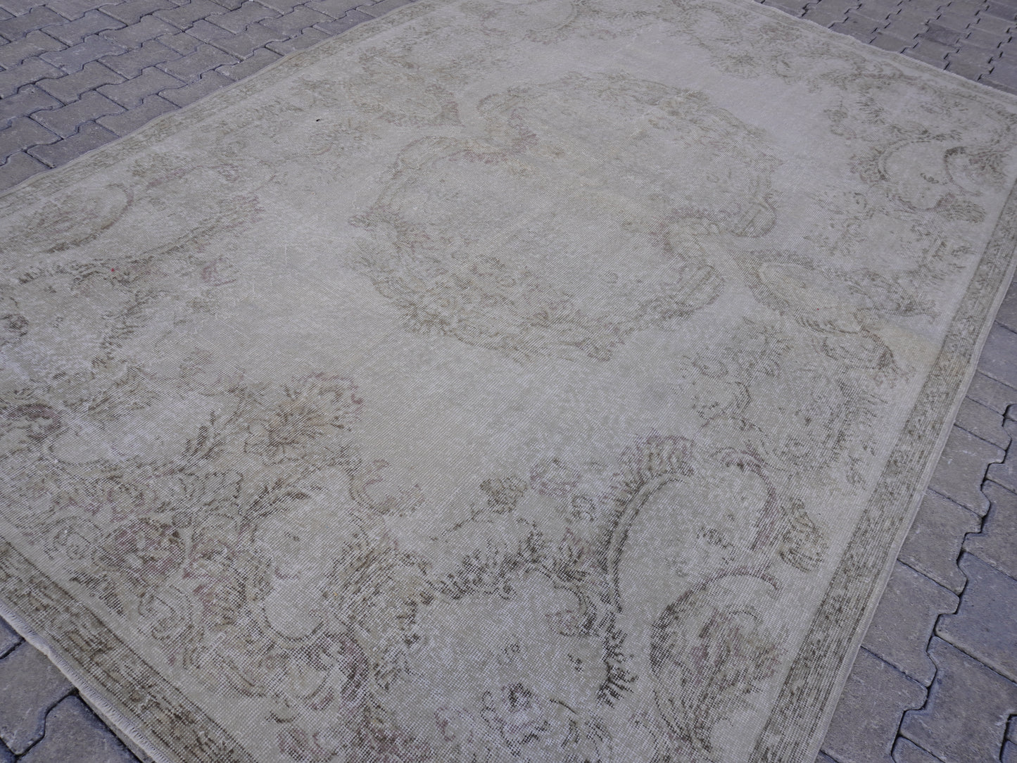 Wool Turkish Rug 7x10 ft - skuf304