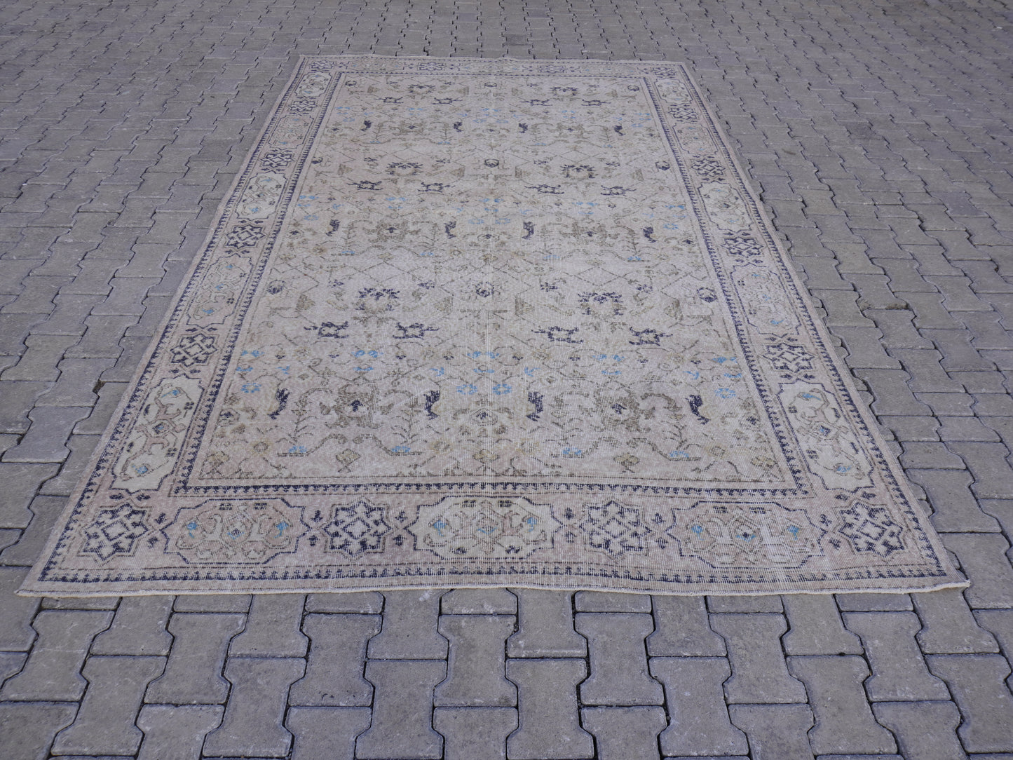 Turkish Vintage Wool Rug 7x10 ft- skuf163