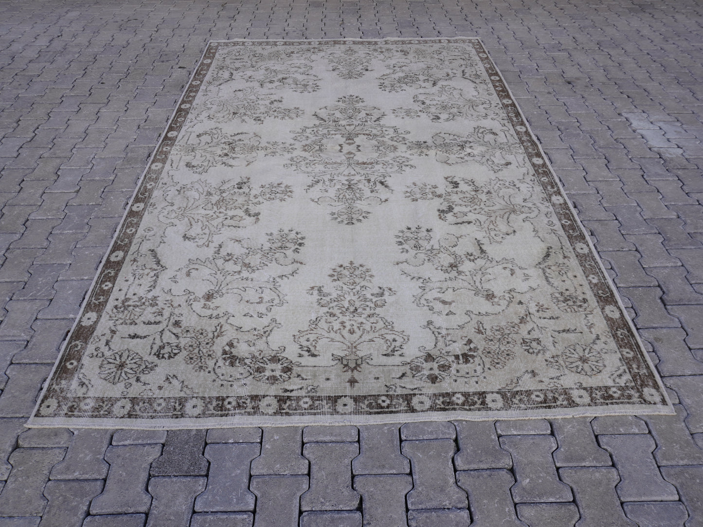 Vintage Wool Rug 7x10 ft - skuf201