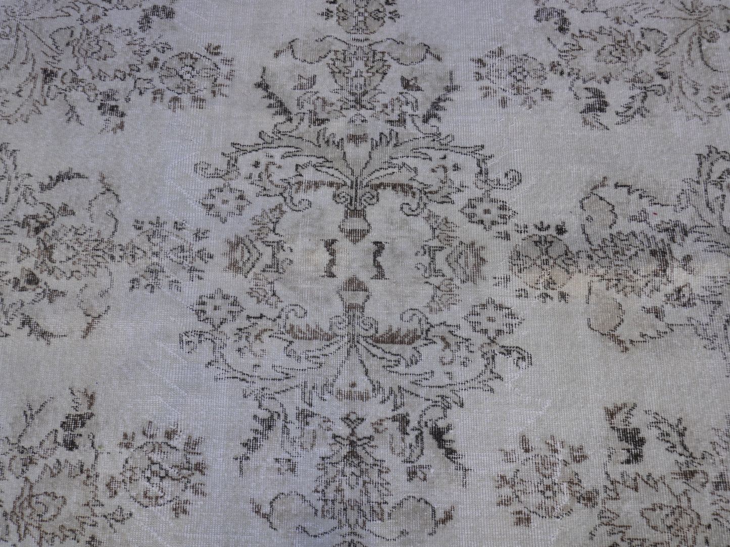 Vintage Wool Rug 7x10 ft - skuf201