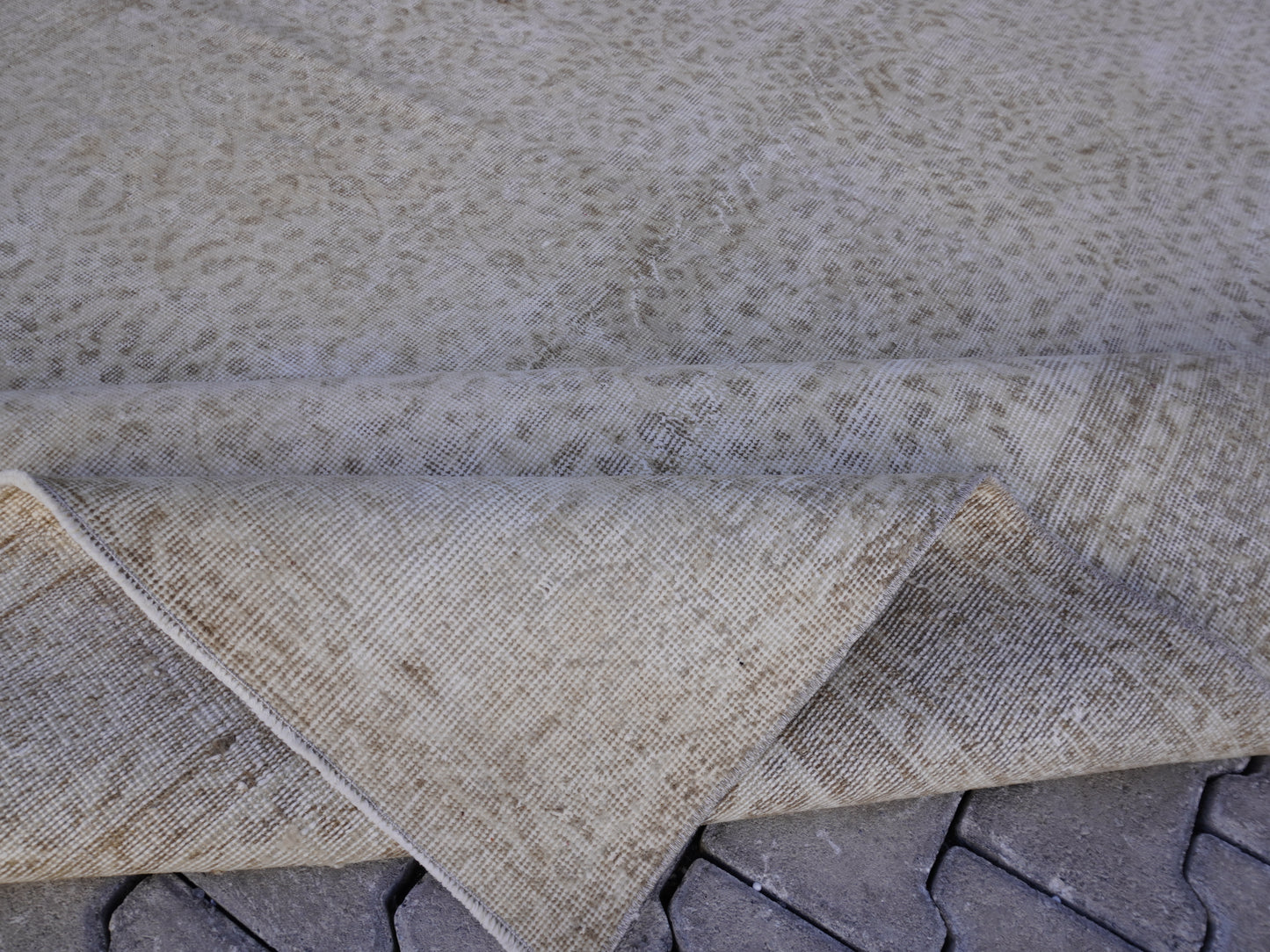 Neutral Turkish Vintage Rug 7x10 ft - skuf171