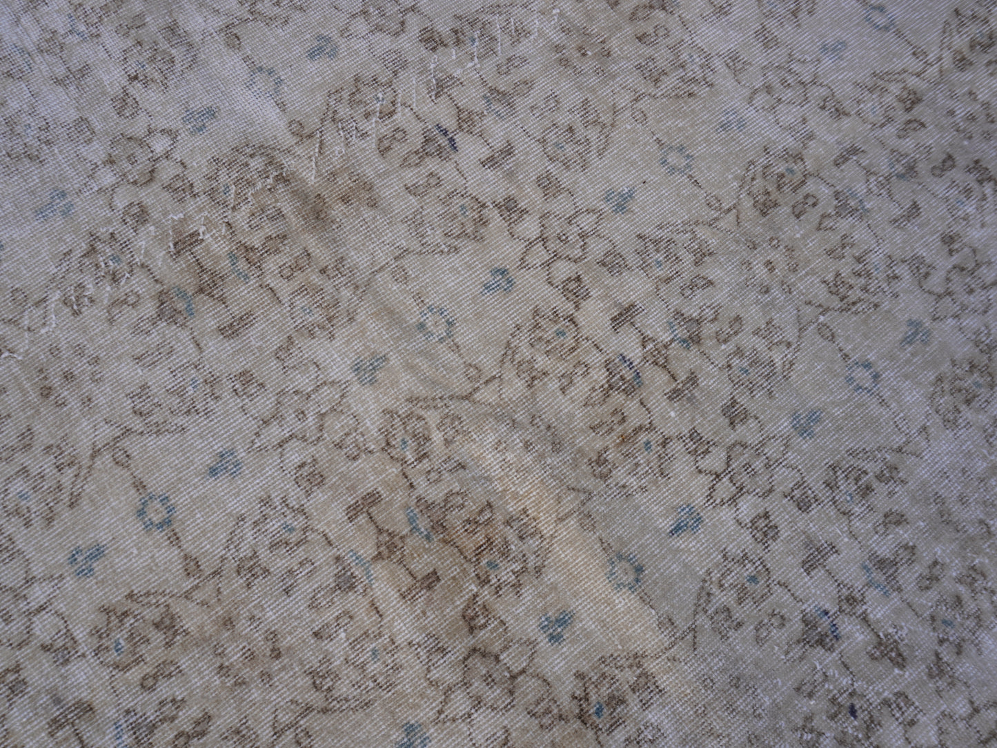 Vintage Neutral Wool Rug 7x10 ft - skuf174