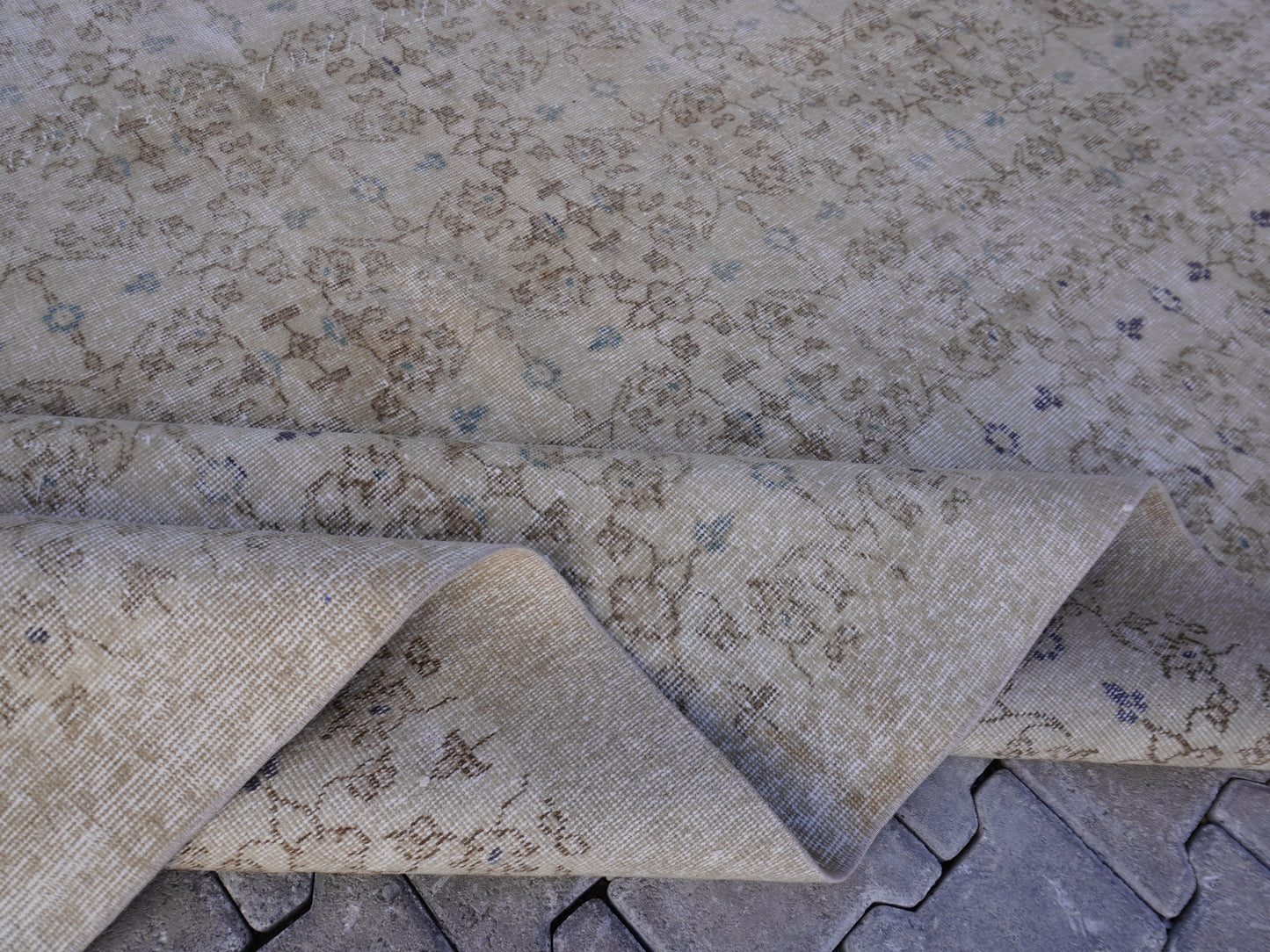 Vintage Neutral Wool Rug 7x10 ft - skuf174