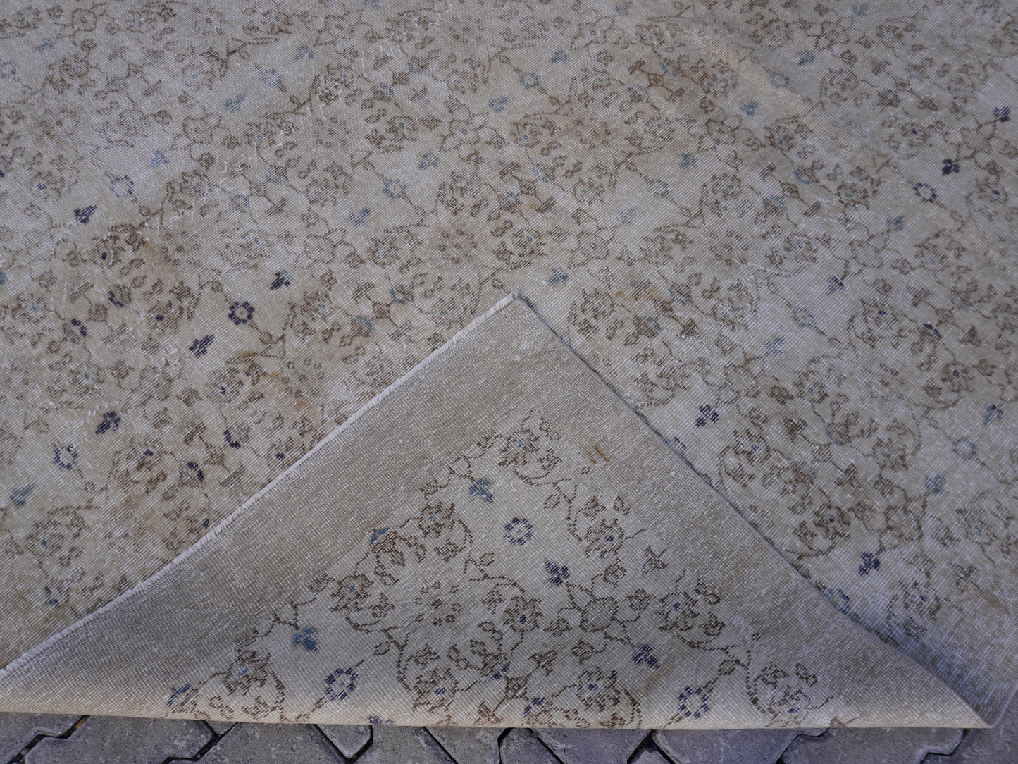Vintage Neutral Wool Rug 7x10 ft - skuf174