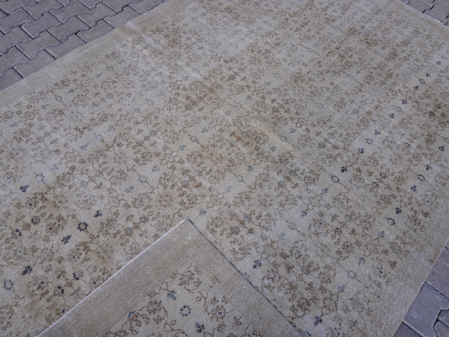 Vintage Neutral Wool Rug 7x10 ft - skuf174