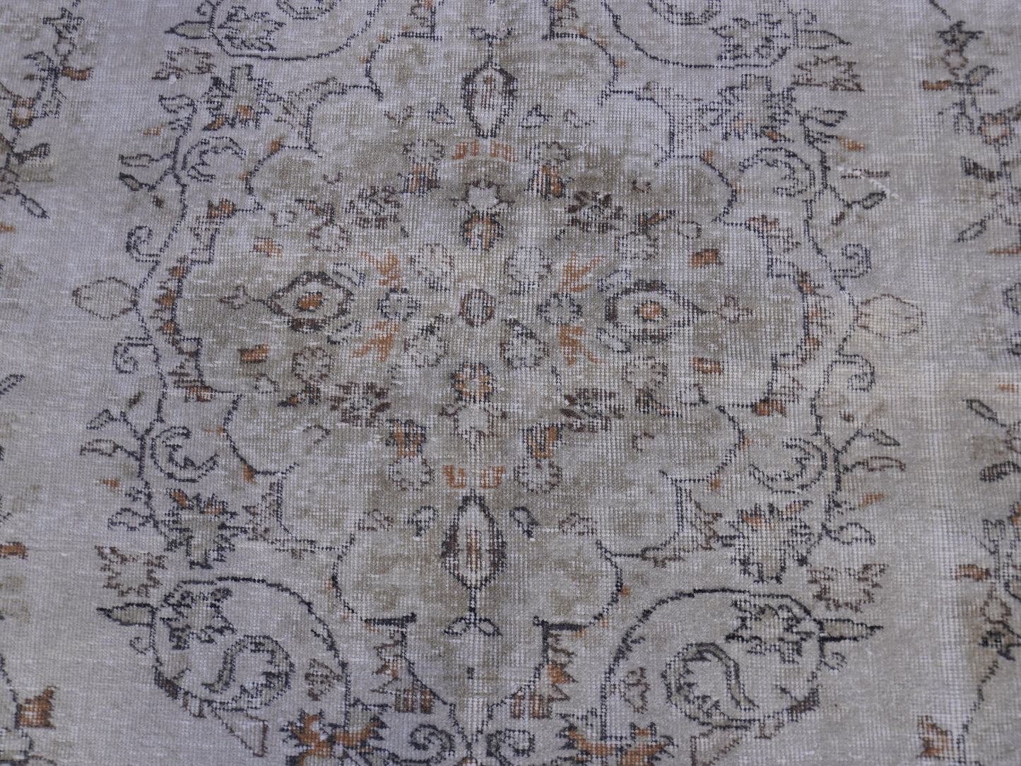 Turkish Vinatge Wool Rug 6x9 ft - skuf207