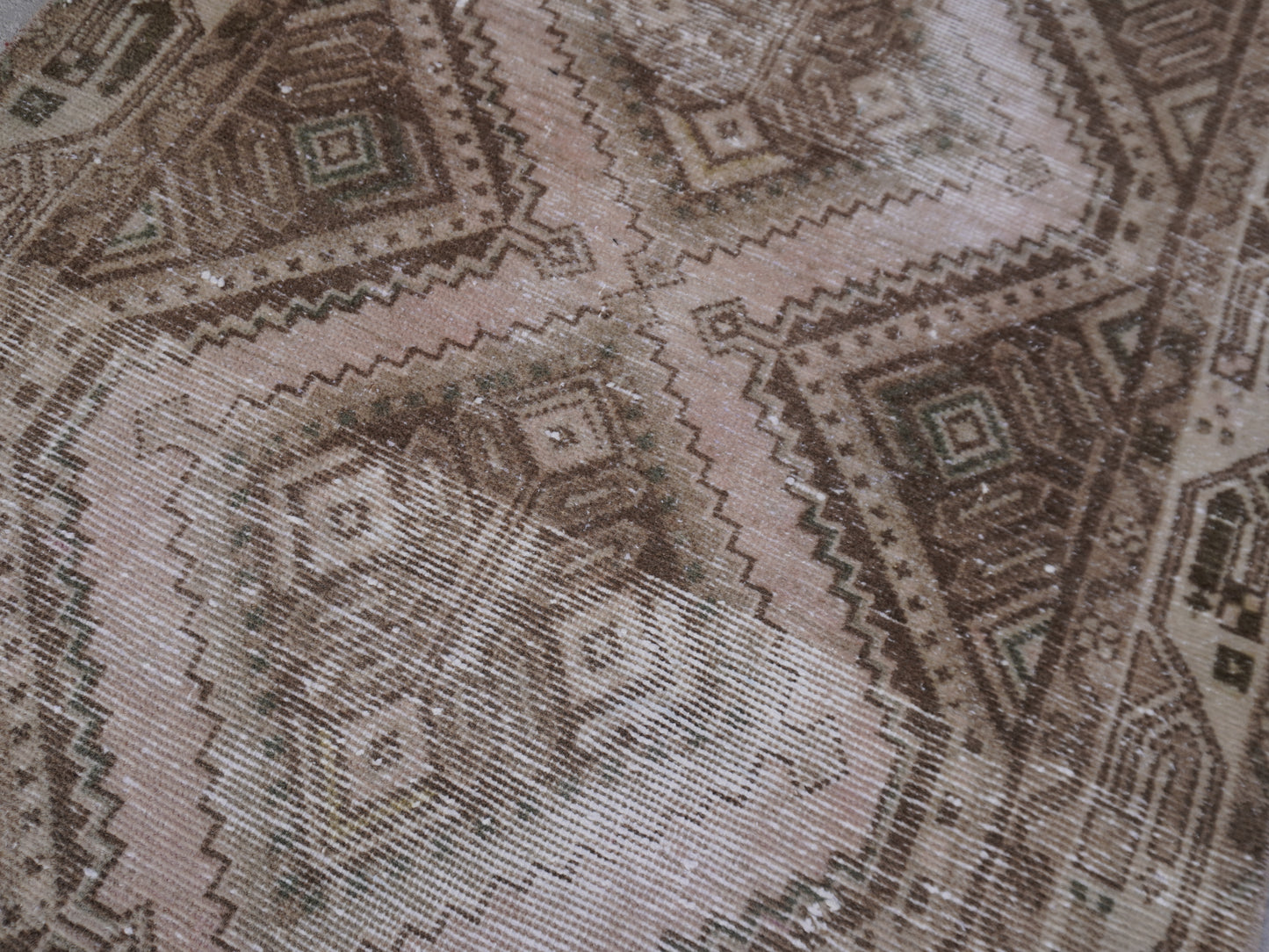 Persian Runner Rug 2x9 ft - sku1590