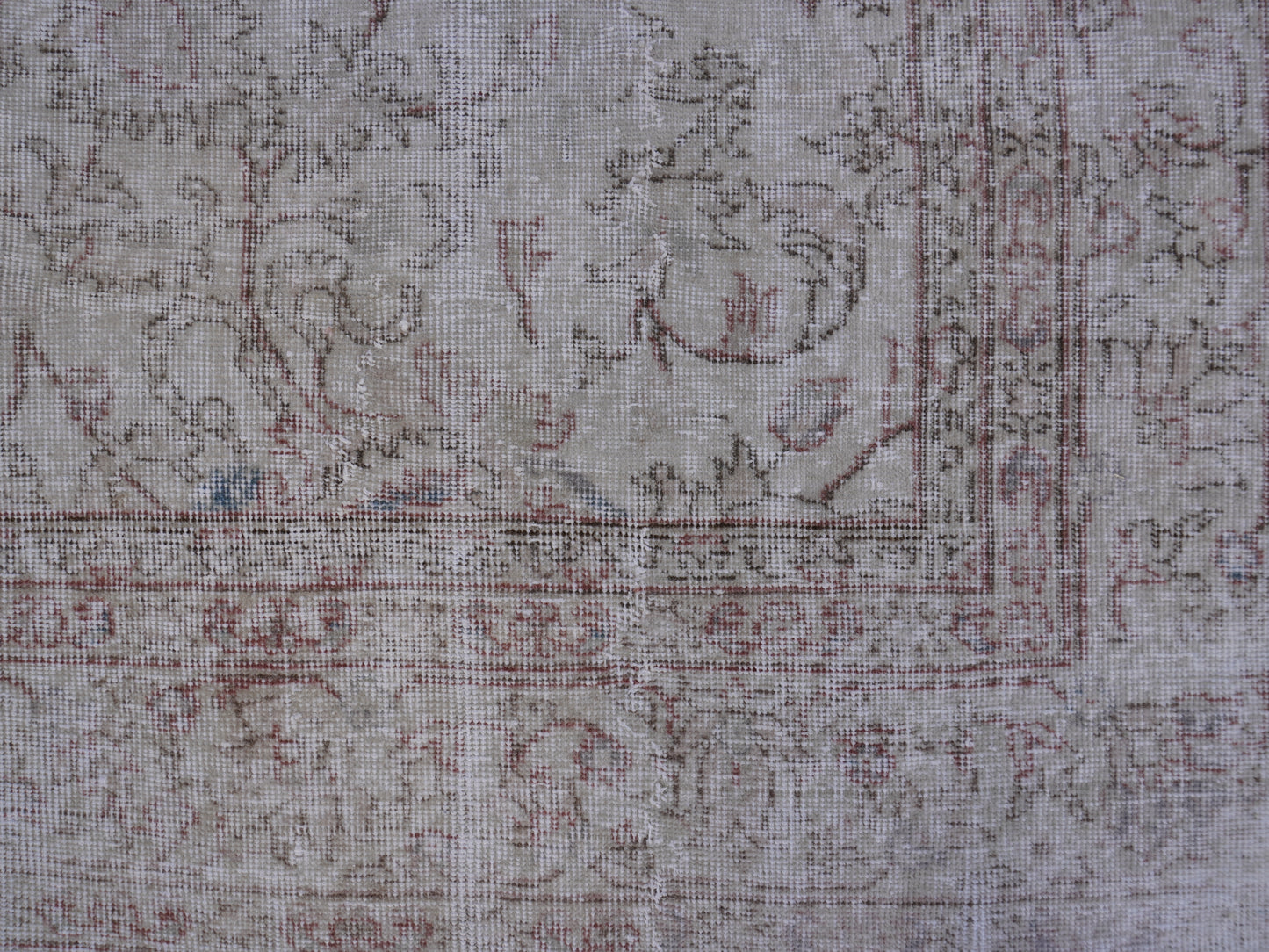 Turkish Wool Neutral Rug 7x10 ft - skuf318