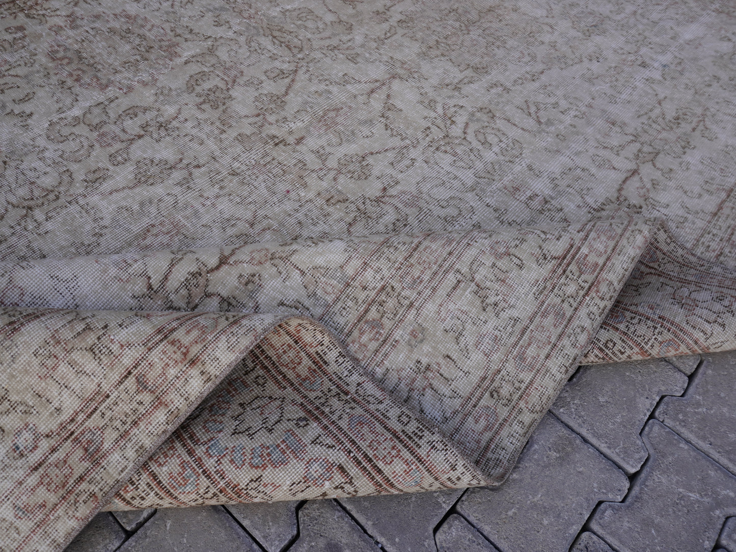 Turkish Wool Neutral Rug 7x10 ft - skuf318