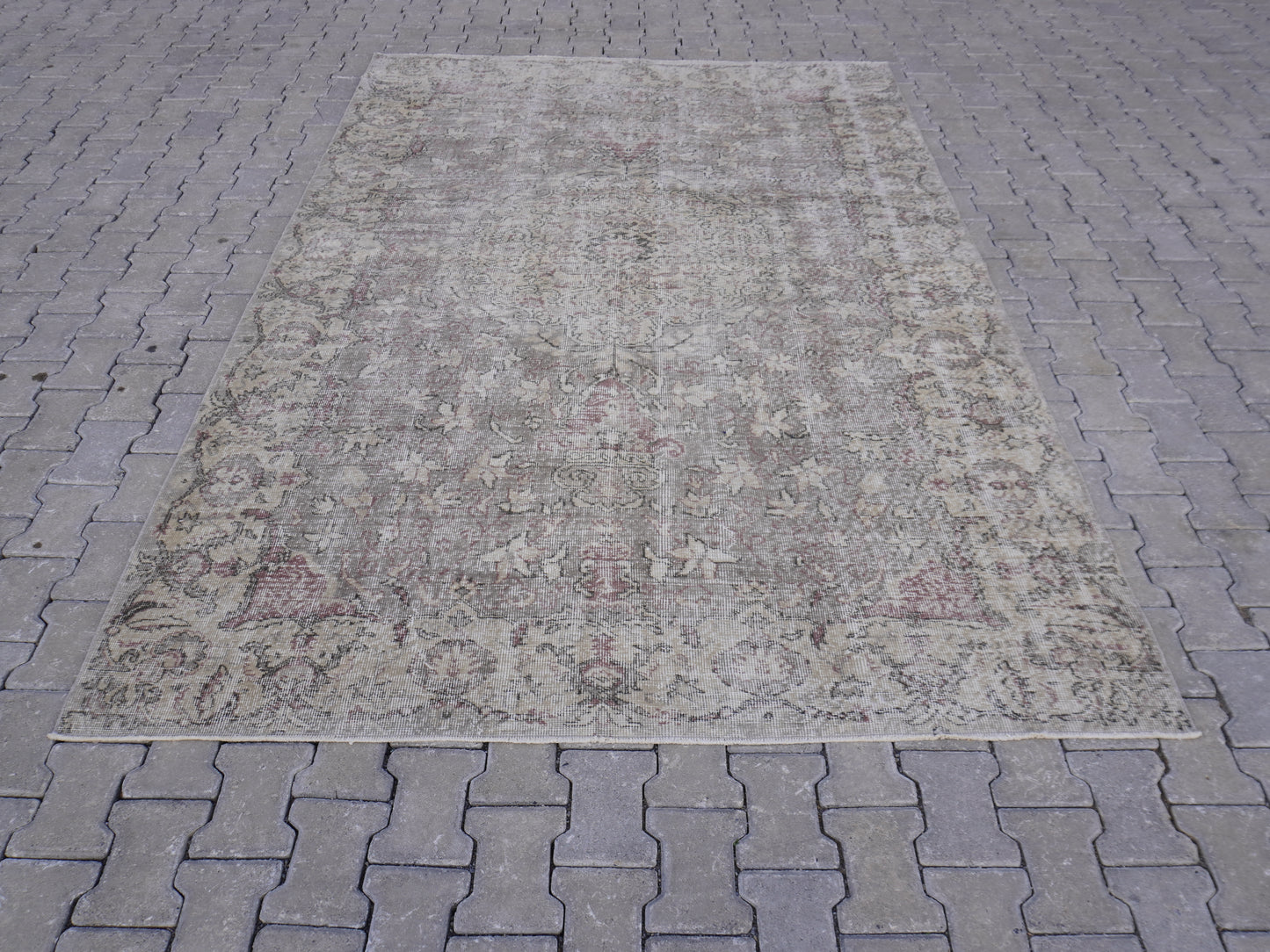 Turkish Vintage Rug 6x9 ft - skuf144