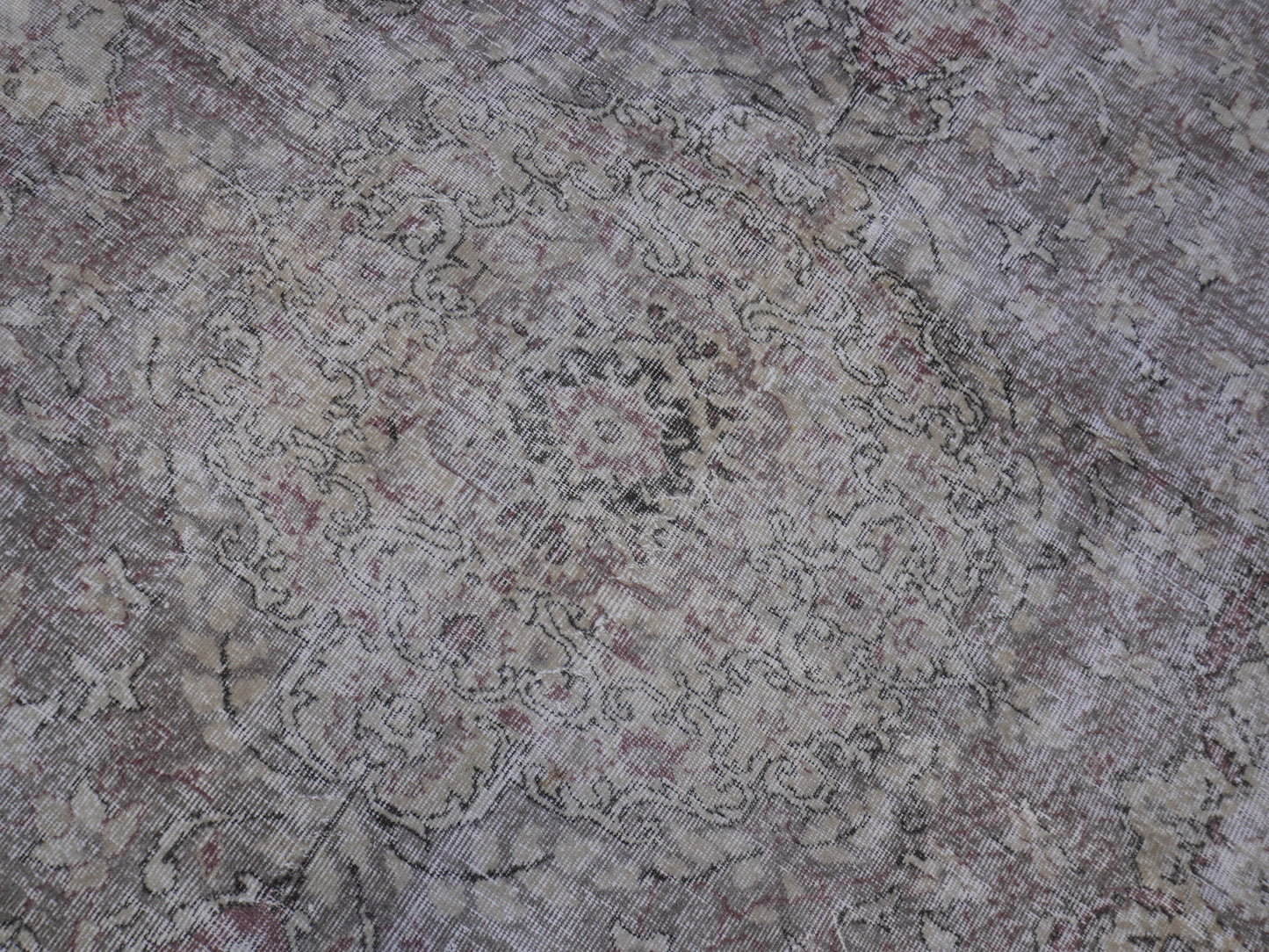 Turkish Vintage Rug 6x9 ft - skuf144