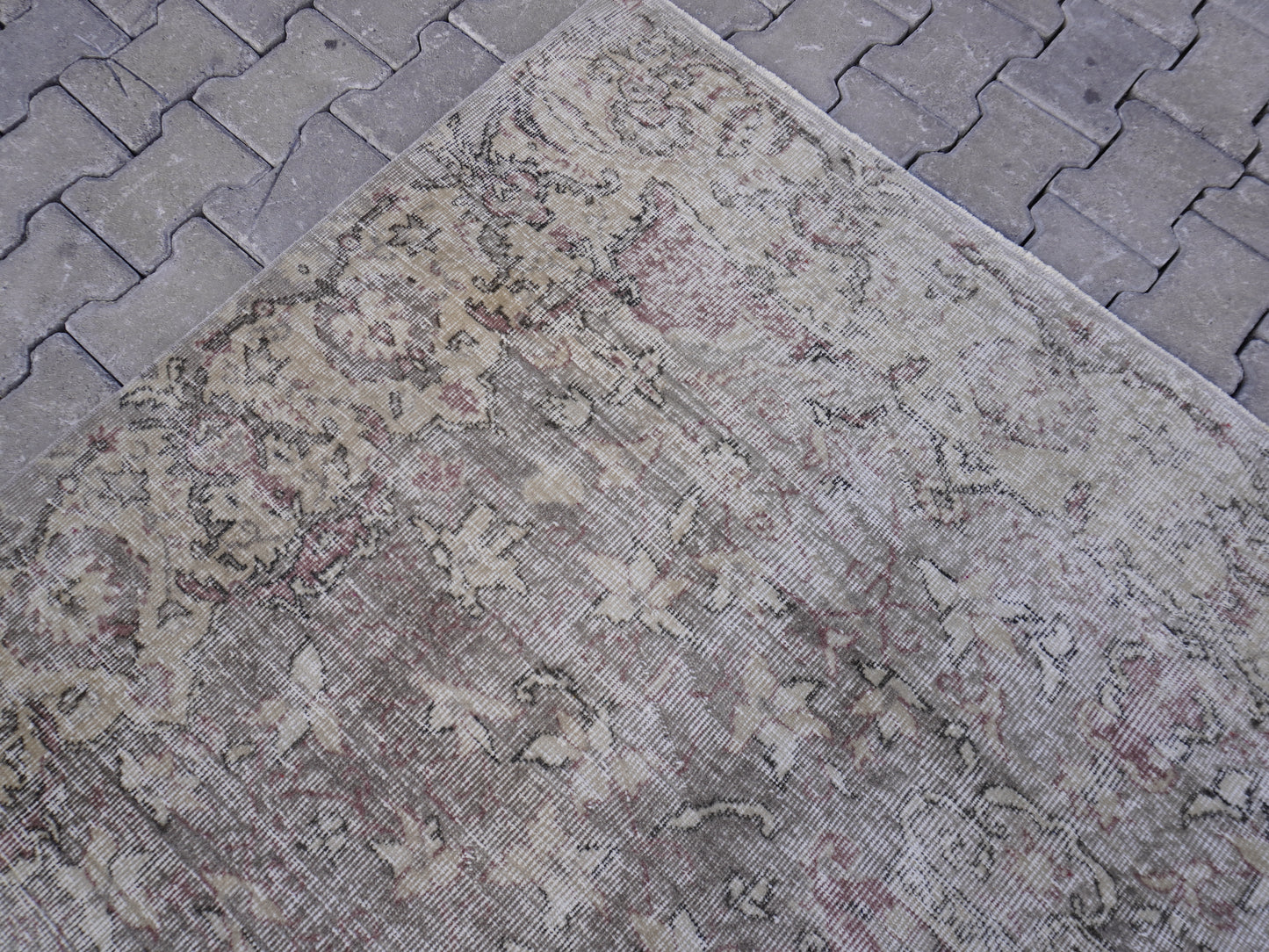 Turkish Vintage Rug 6x9 ft - skuf144
