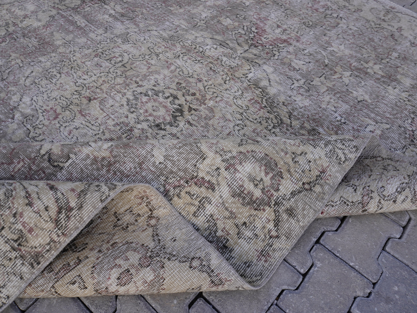 Turkish Vintage Rug 6x9 ft - skuf144