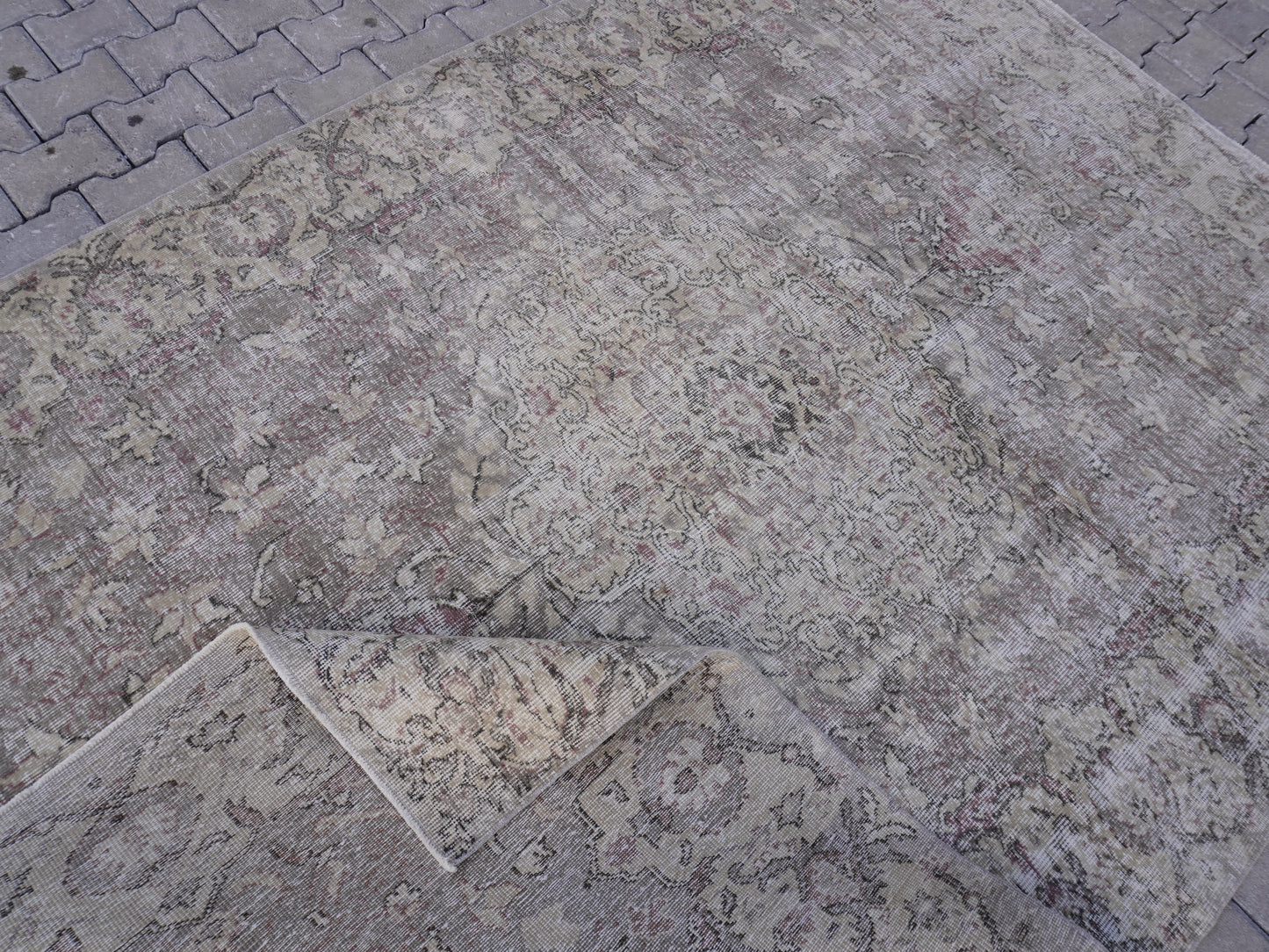 Turkish Vintage Rug 6x9 ft - skuf144