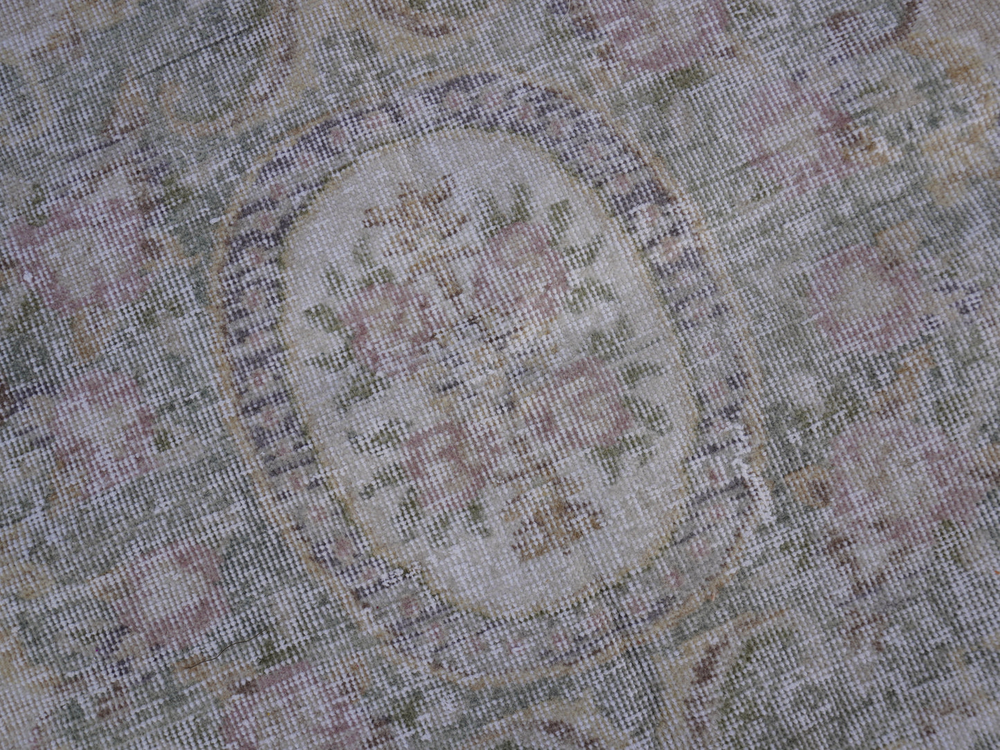 Vintage Turkish Wool Rug 6x9 ft - skuf31