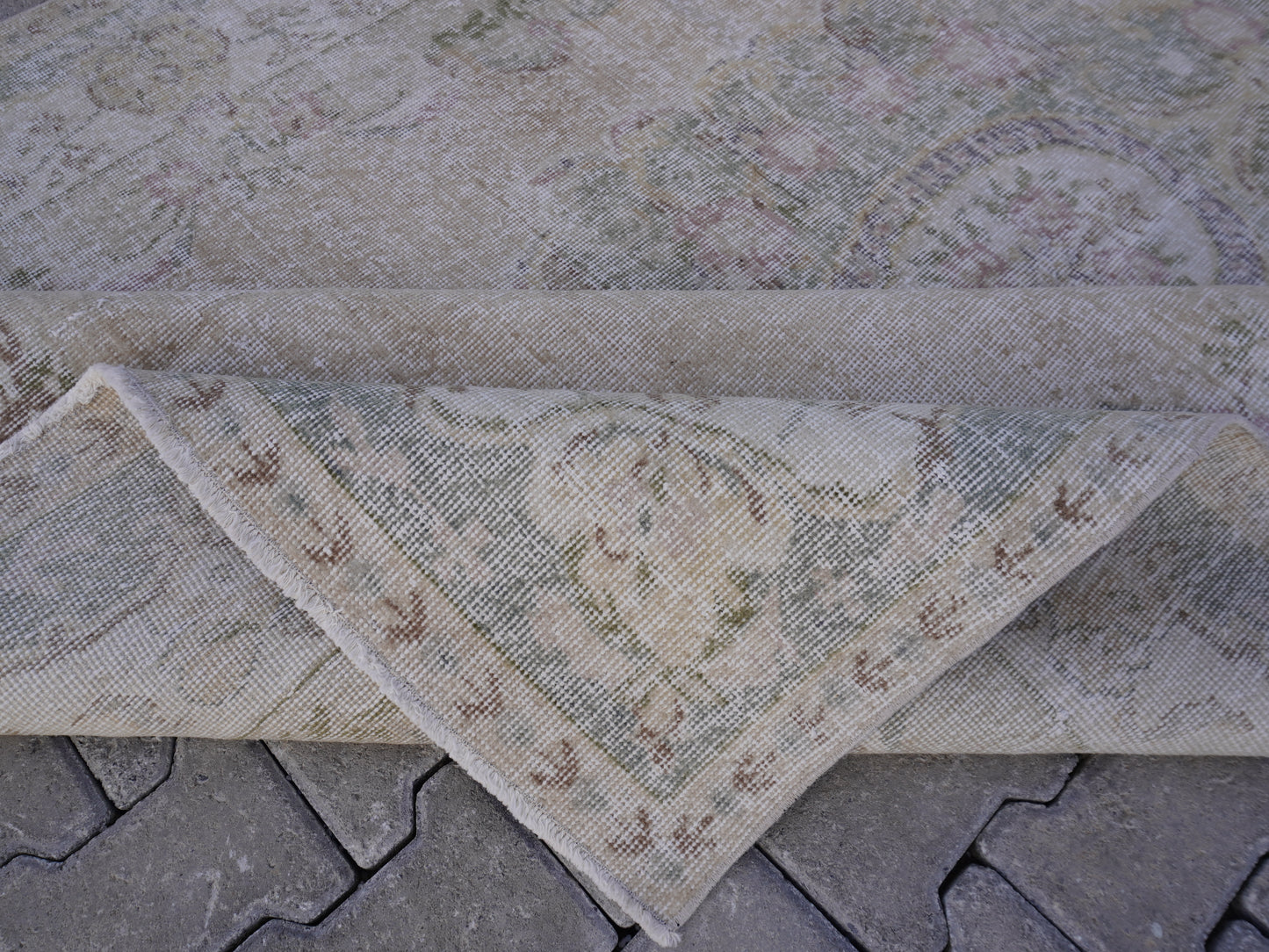 Vintage Turkish Wool Rug 6x9 ft - skuf31
