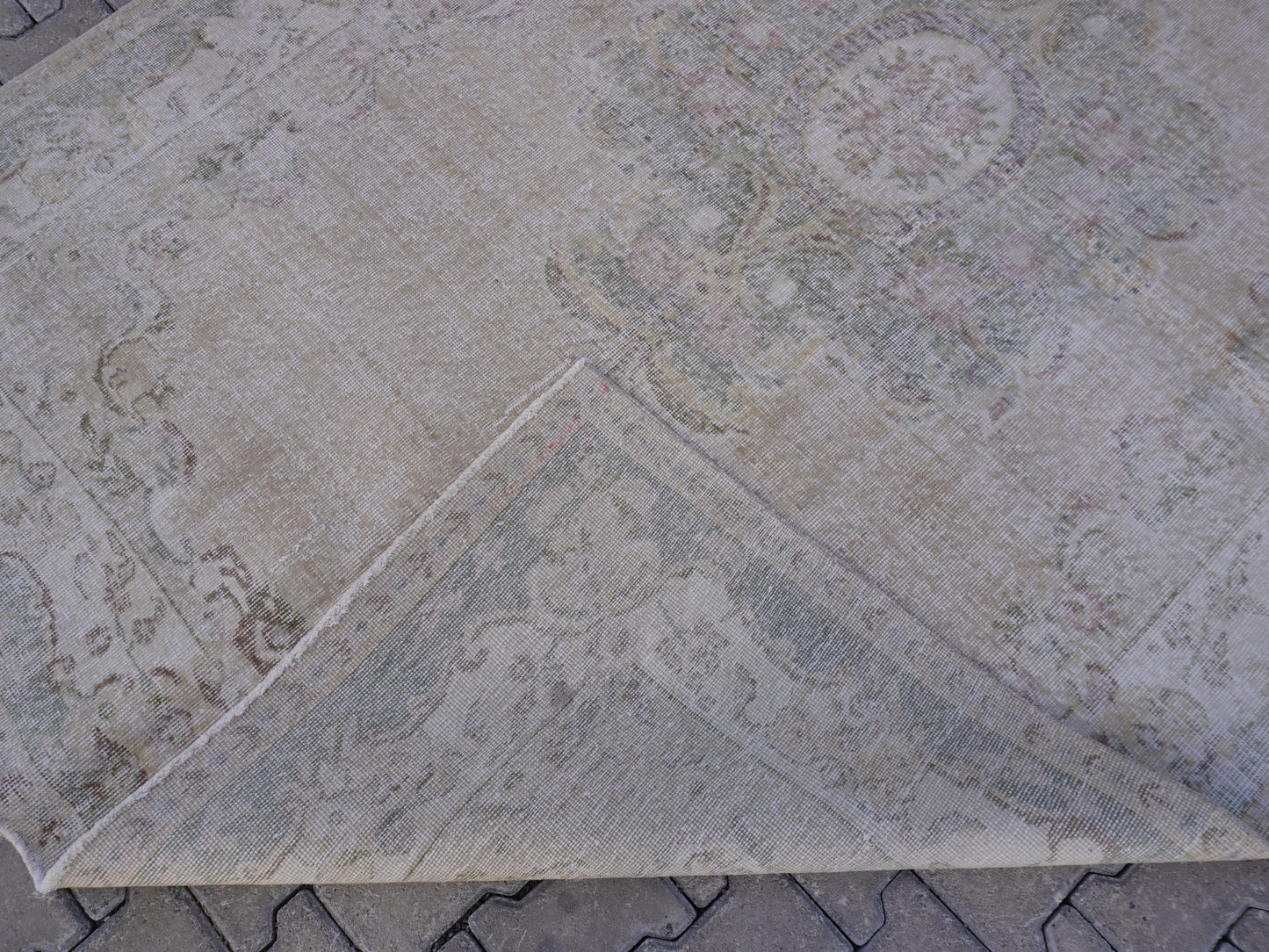 Vintage Turkish Wool Rug 6x9 ft - skuf31