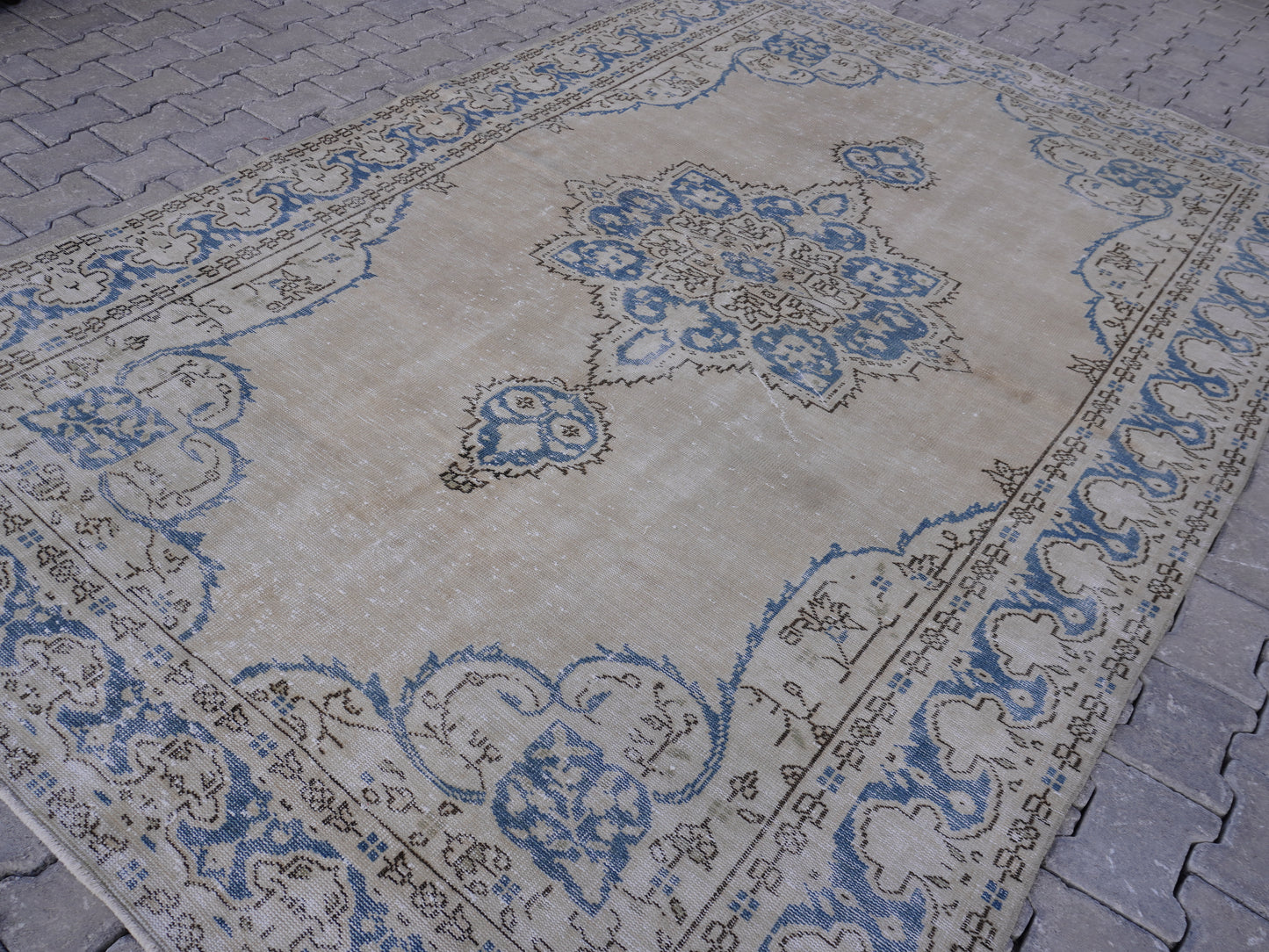 Turkish Vintage Neutral Rug 6x10 ft - skuf38