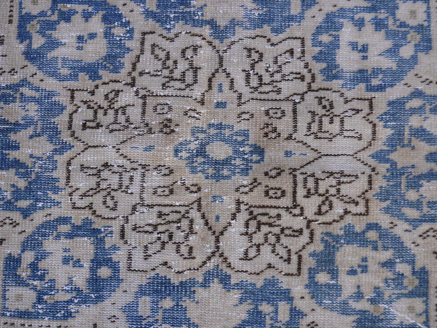 Turkish Vintage Neutral Rug 6x10 ft - skuf38