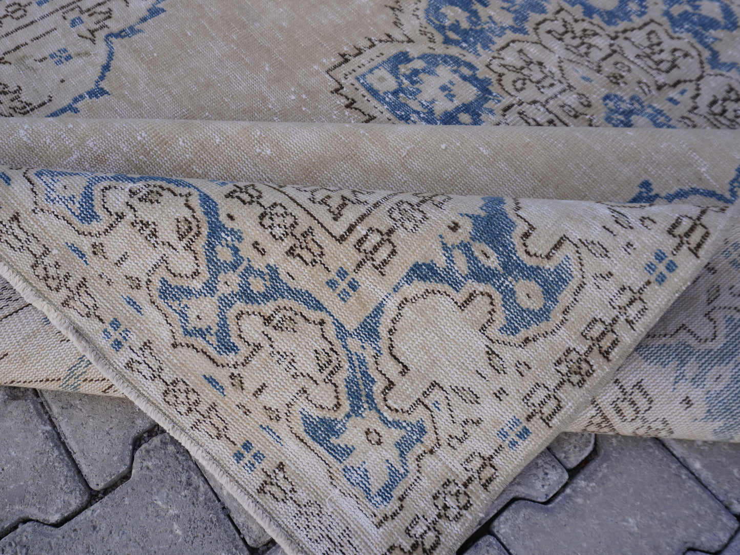 Turkish Vintage Neutral Rug 6x10 ft - skuf38