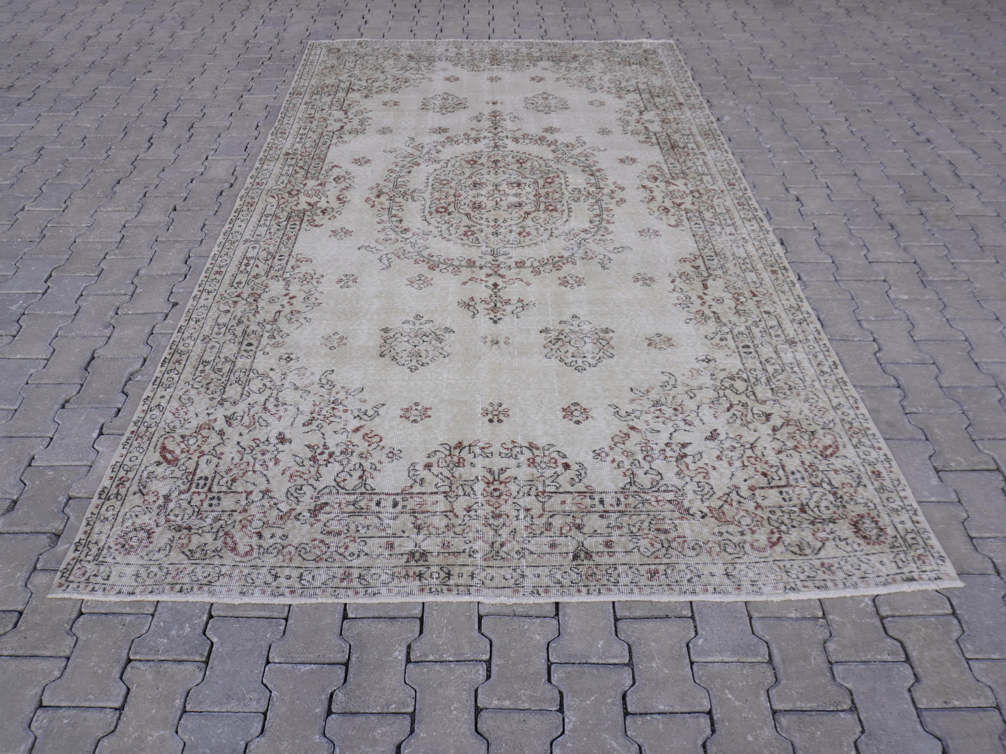 Turkish Vintage Rug 6x11 ft - skuf99
