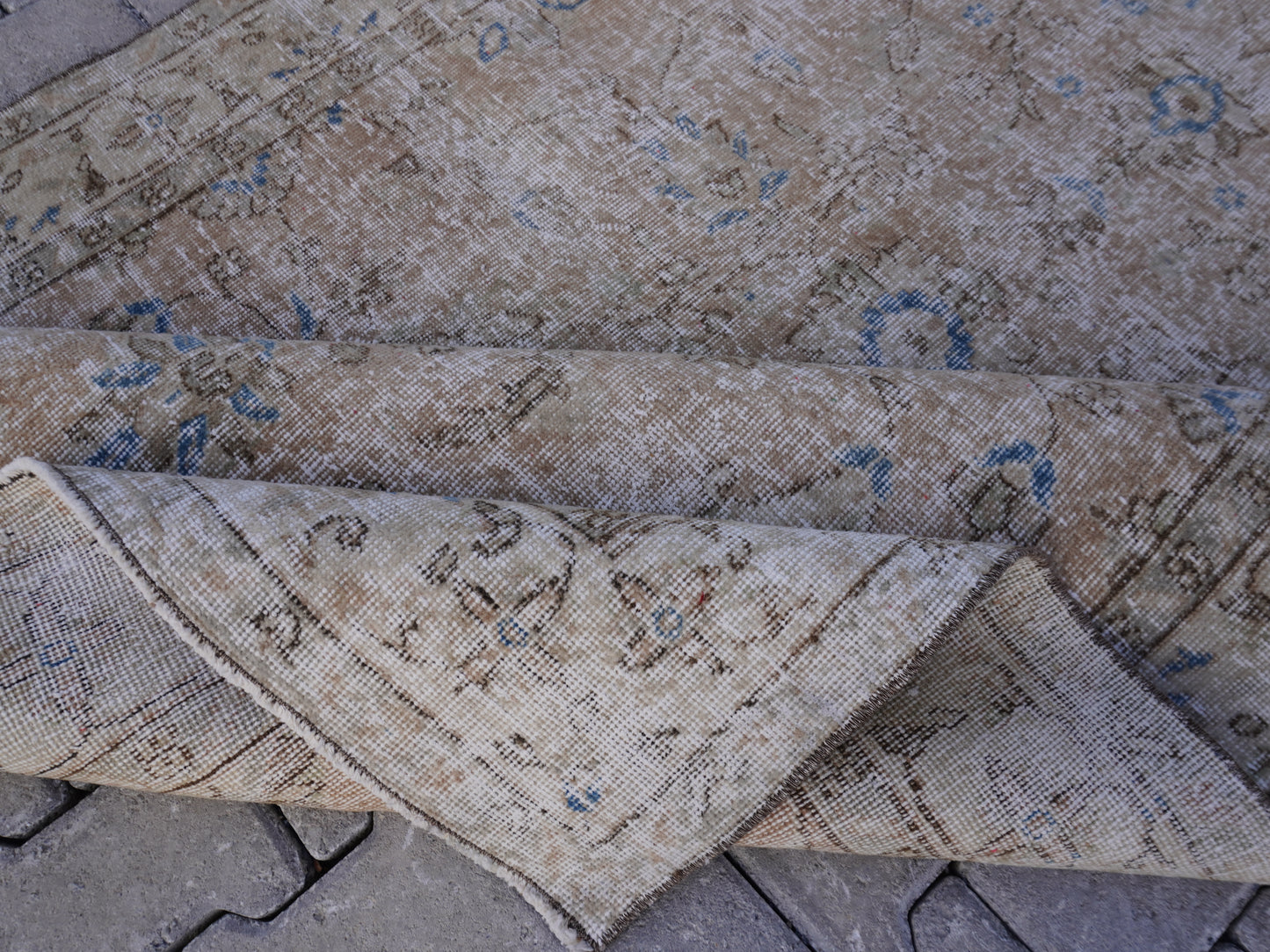 Vintage Neutral Rug 5x8 ft - skuf206