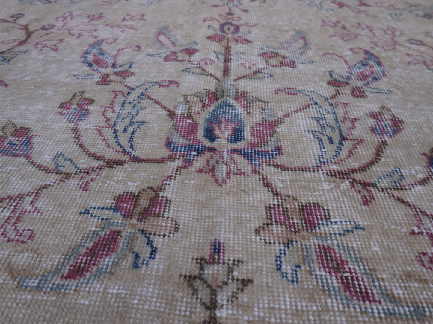 Vinatge Hand Knotted Rug 6x9 ft - skuf45