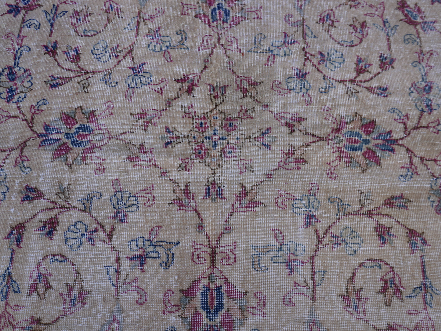 Vinatge Hand Knotted Rug 6x9 ft - skuf45