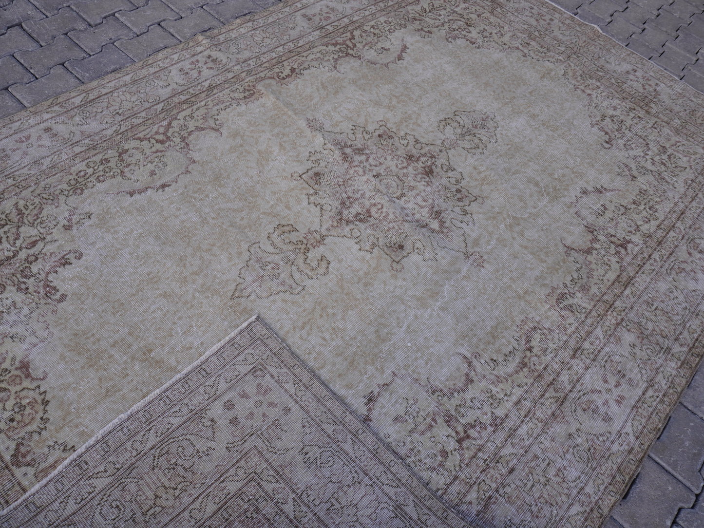 Wool Turkish Area Rug 7x10 ft - skuf92