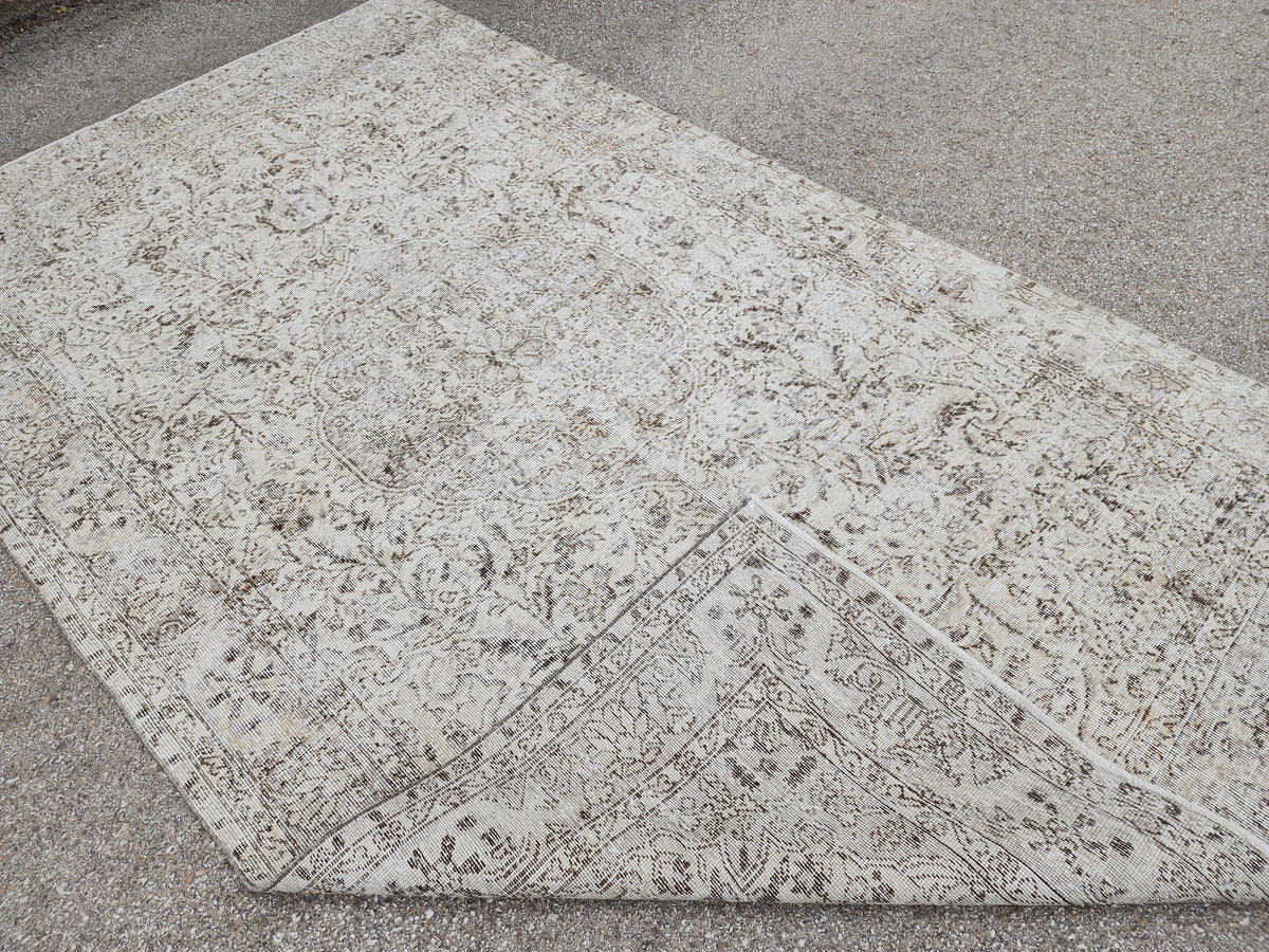 Hand Knotted Wool Oushak Rug 6x10: Ivory Beige Turkish Area Rug