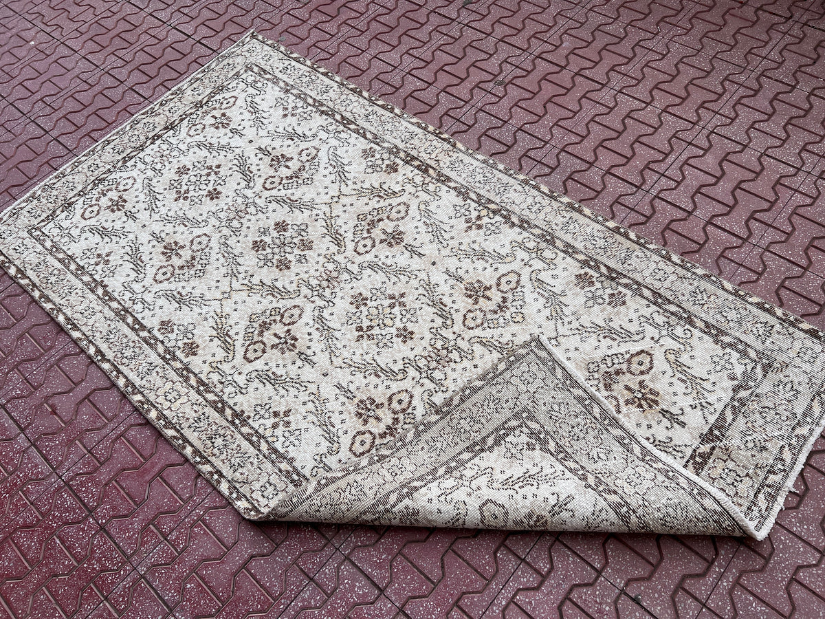 4x7 Handwoven Turkish Oushak Rug: Neutral Gray Wool & Cotton