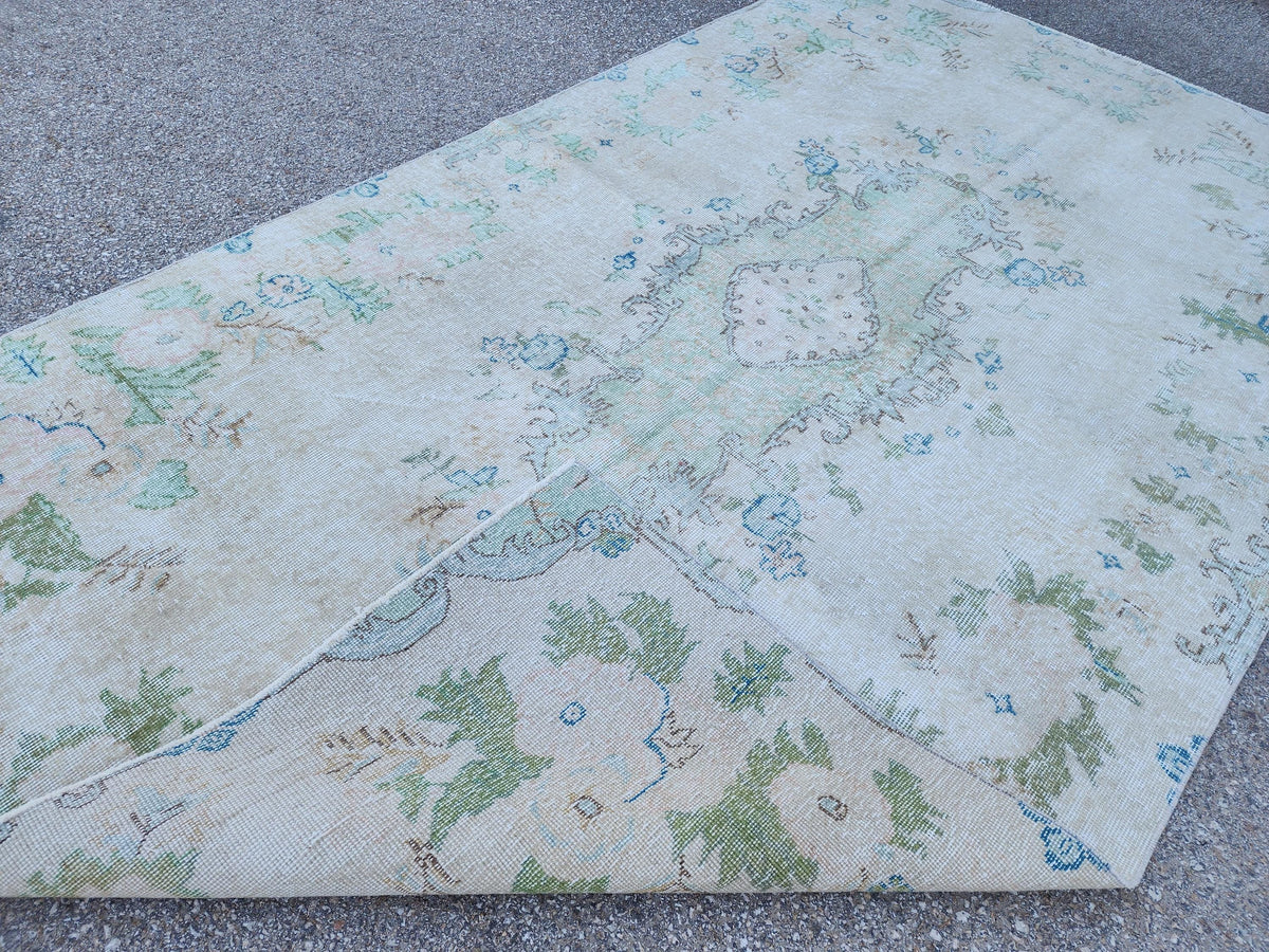 Neutral Oushak Rug 5x9: Hand-Knotted Wool Turkish Rug