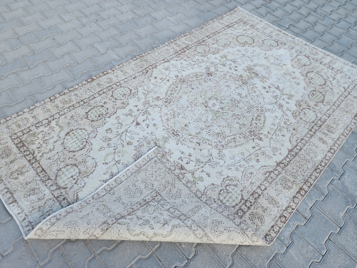 5x8 Vintage Turkish Oushak Rug: Handwoven Wool & Cotton