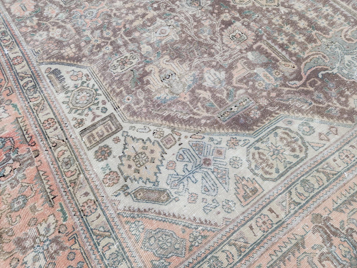 Vintage Neutral Rug: Hand Knotted, Natural Persian Design 8x11