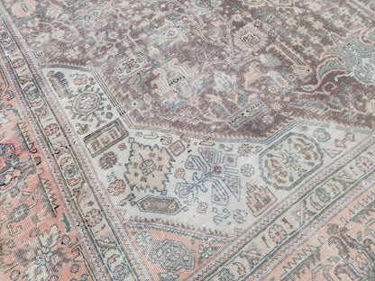 Vintage Neutral Rug: Hand Knotted, Natural Persian Design 8x11