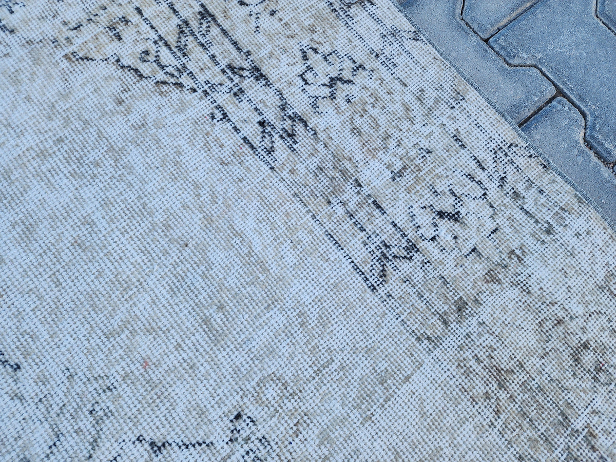 5x9 Hand Knotted Oushak Rug: Green & Beige Turkish Decor