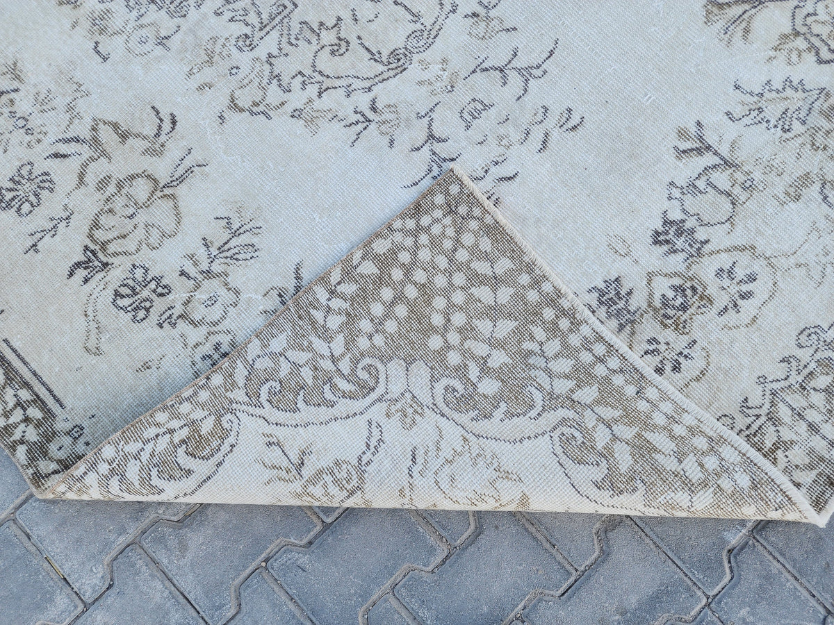 Vintage Oushak Rug 6x9: Beige Medallion Handmade Wool Carpet