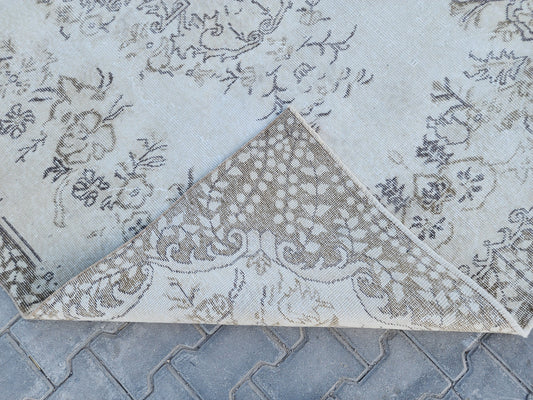 Vintage Oushak Rug 6x9: Beige Medallion Handmade Wool Carpet