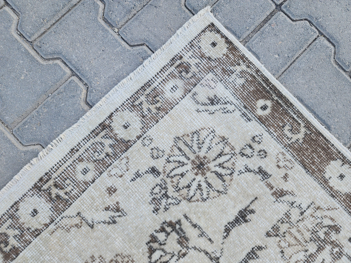 7x10 Vintage Oushak Rug: Hand-Knotted Wool, Beige Traditional Rug