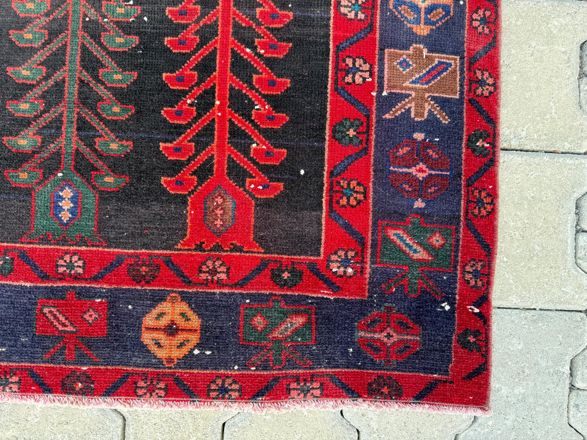 Handwoven Wool Area Rug 5x9: Red Bohemian Oriental Rug