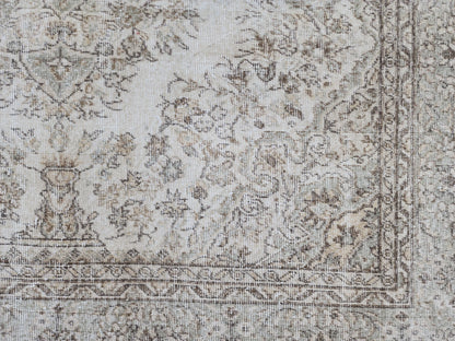 6x10 Vintage Oushak Rug: Hand-Knotted Turkish Wool Medallion Rug