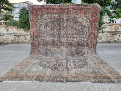 Vintage Neutral Rug: Hand Knotted, Natural Persian Design 8x11